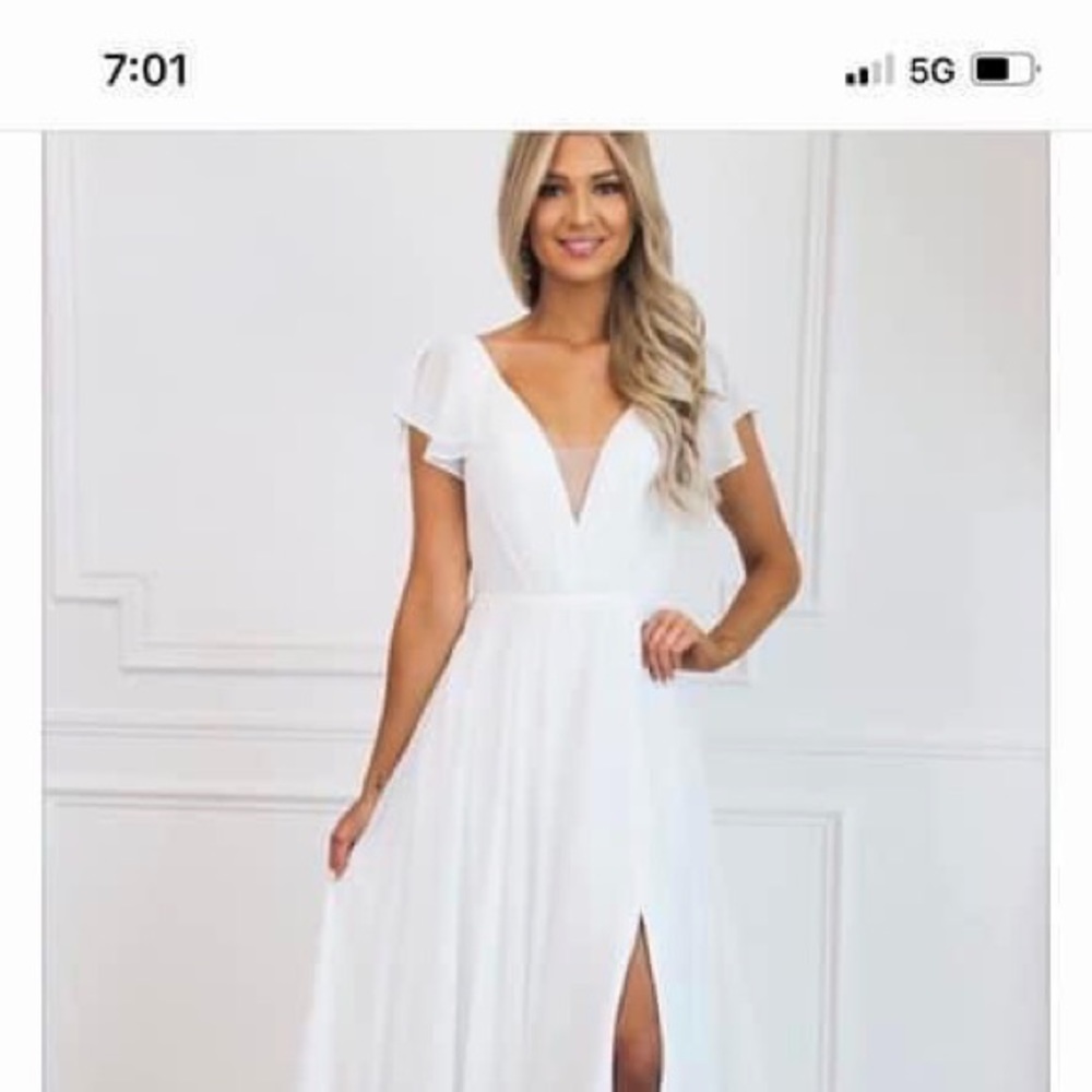Bella and Blume simple yet elegant wedding dress